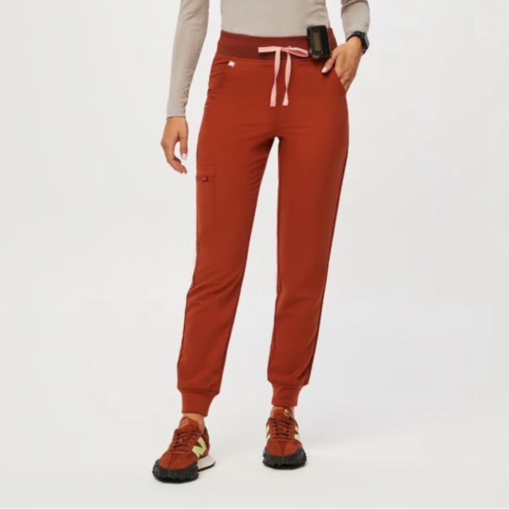 FIGS Zamora Jogger Scrub Pant